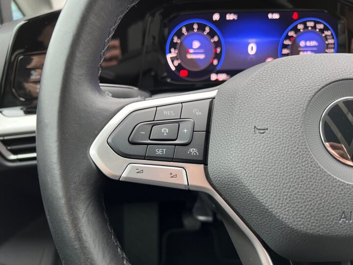 Abbildung Fahrzeugdetailansicht Volkswagen Golf Variant - Nr. 38