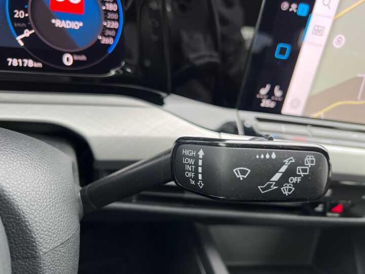 Abbildung Fahrzeugdetailansicht Volkswagen Golf Variant - Nr. 39