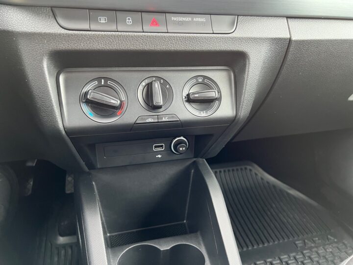 Abbildung Fahrzeugdetailansicht Skoda Fabia - Nr. 22