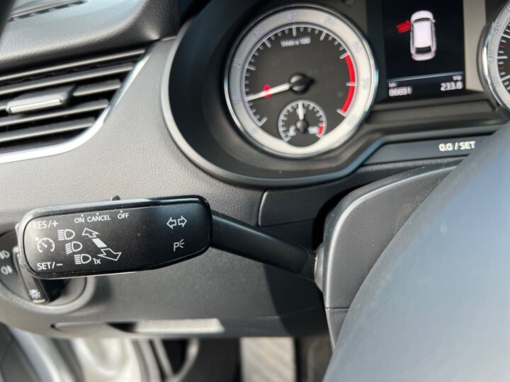 Abbildung Fahrzeugdetailansicht Skoda Octavia - Nr. 40