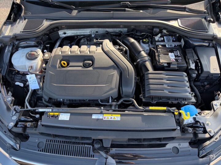 Abbildung Fahrzeugdetailansicht Volkswagen Golf - Nr. 32