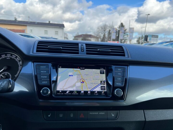 Abbildung Fahrzeugdetailansicht Skoda Fabia - Nr. 23