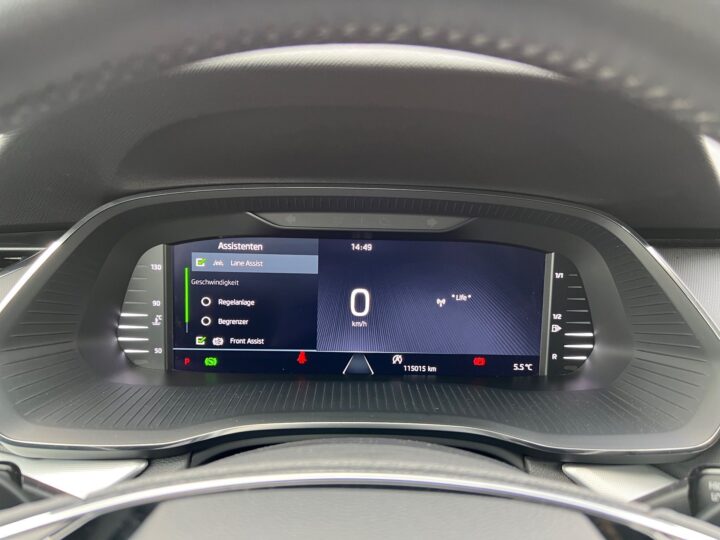 Abbildung Fahrzeugdetailansicht Skoda Octavia - Nr. 16