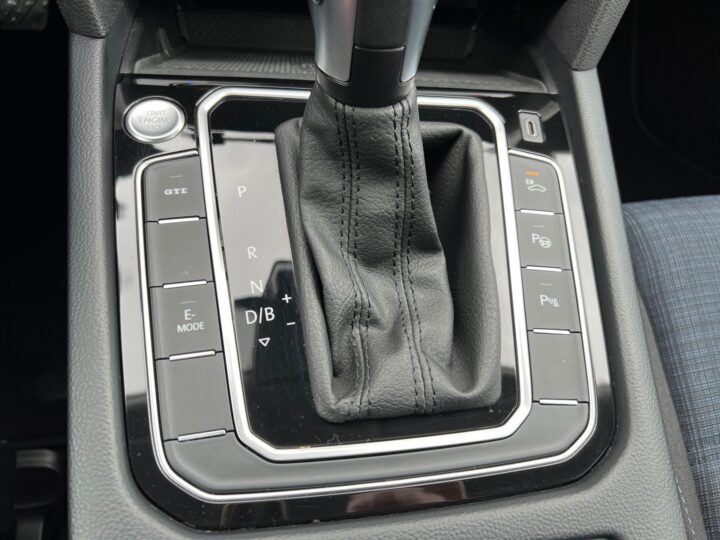 Abbildung Fahrzeugdetailansicht Volkswagen Passat Variant - Nr. 45