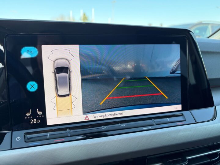 Abbildung Fahrzeugdetailansicht Volkswagen Golf Variant - Nr. 19