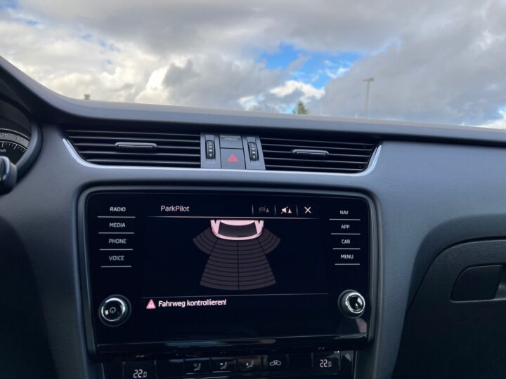 Abbildung Fahrzeugdetailansicht Skoda Octavia - Nr. 26