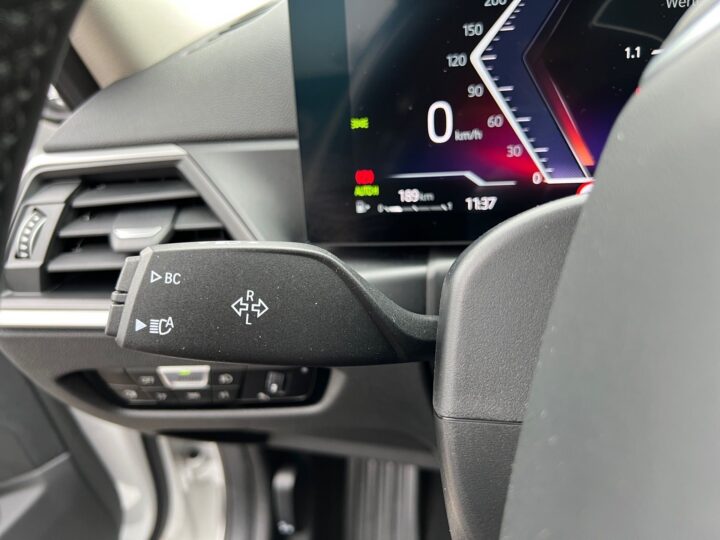 Abbildung Fahrzeugdetailansicht BMW 318 - Nr. 42