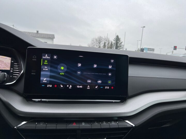 Abbildung Fahrzeugdetailansicht Skoda Octavia - Nr. 23