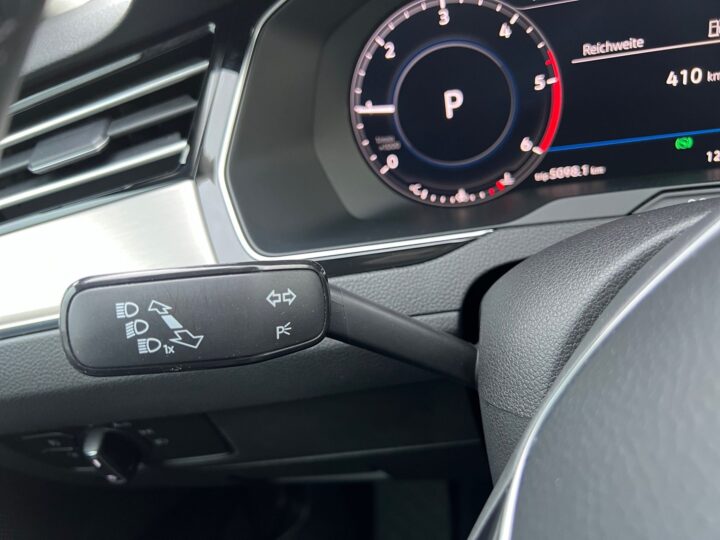 Abbildung Fahrzeugdetailansicht Volkswagen Passat Variant - Nr. 45