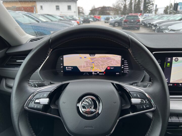 Abbildung Fahrzeugdetailansicht Skoda Octavia - Nr. 15