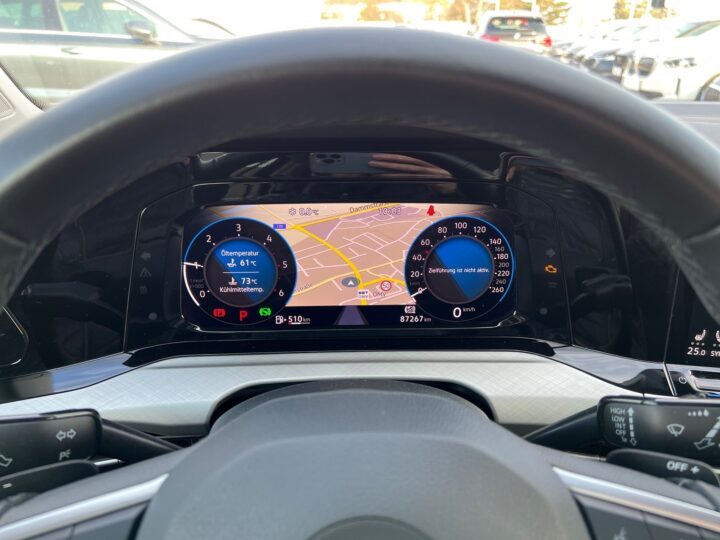 Abbildung Fahrzeugdetailansicht Volkswagen Golf Variant - Nr. 15