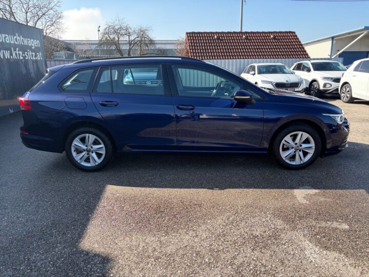 Abbildung Fahrzeugdetailansicht Volkswagen Golf Variant - Nr. 1