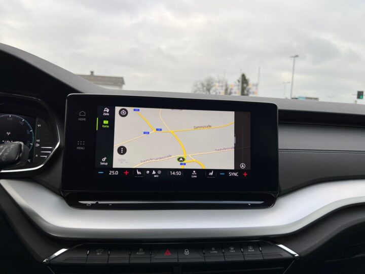 Abbildung Fahrzeugdetailansicht Skoda Octavia - Nr. 25