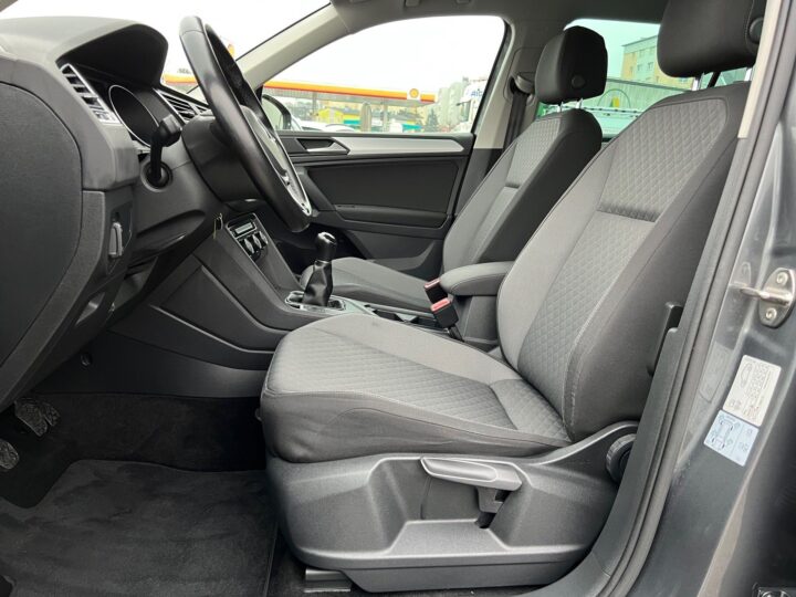 Abbildung Fahrzeugdetailansicht Volkswagen Tiguan - Nr. 12