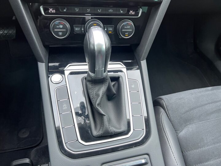 Abbildung Fahrzeugdetailansicht Volkswagen Passat Variant - Nr. 47