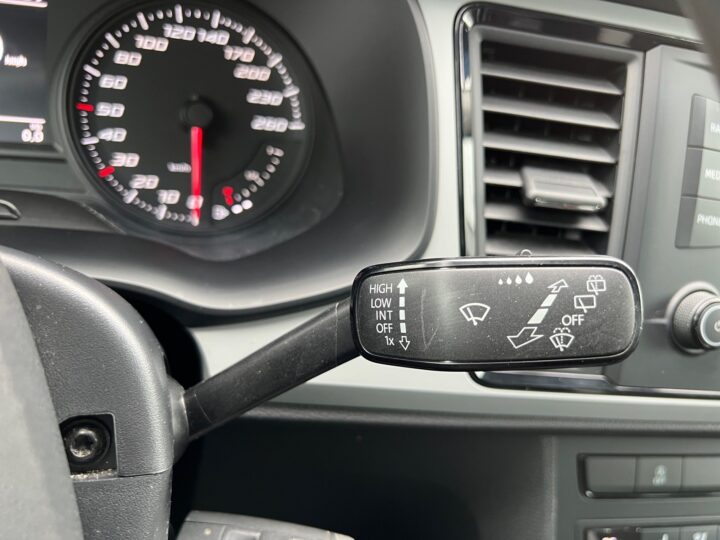 Abbildung Fahrzeugdetailansicht SEAT Ateca - Nr. 38