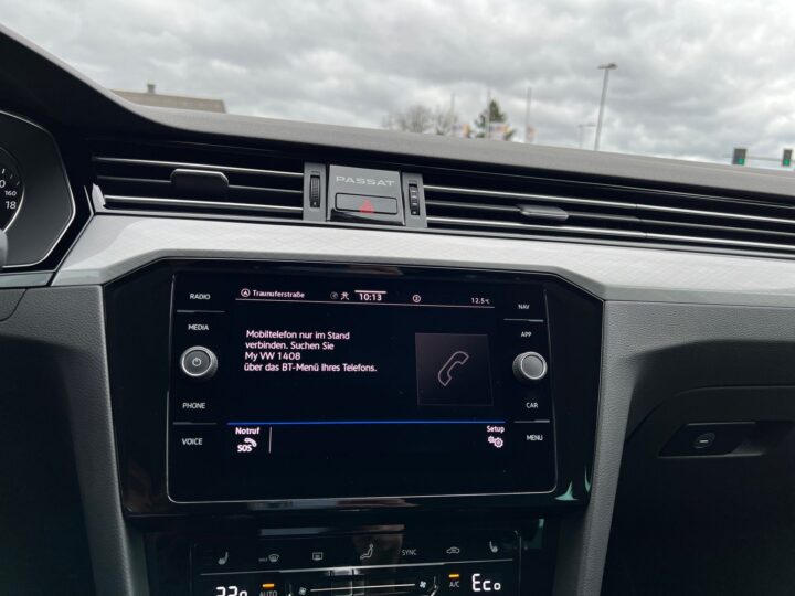 Abbildung Fahrzeugdetailansicht Volkswagen Passat Variant - Nr. 22