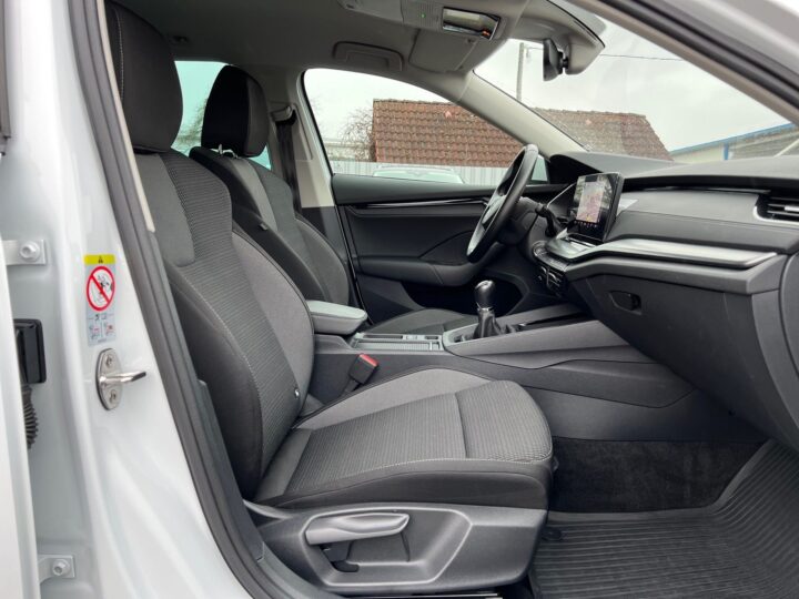 Abbildung Fahrzeugdetailansicht Skoda Octavia - Nr. 33