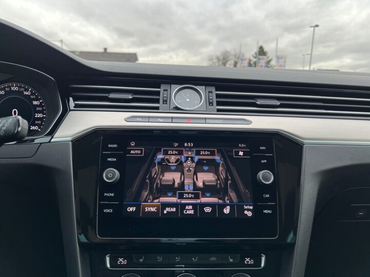 Abbildung Fahrzeugdetailansicht Volkswagen Passat Variant - Nr. 24