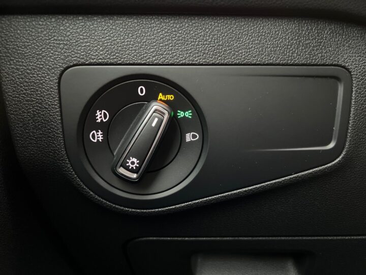 Abbildung Fahrzeugdetailansicht Volkswagen Tiguan - Nr. 41