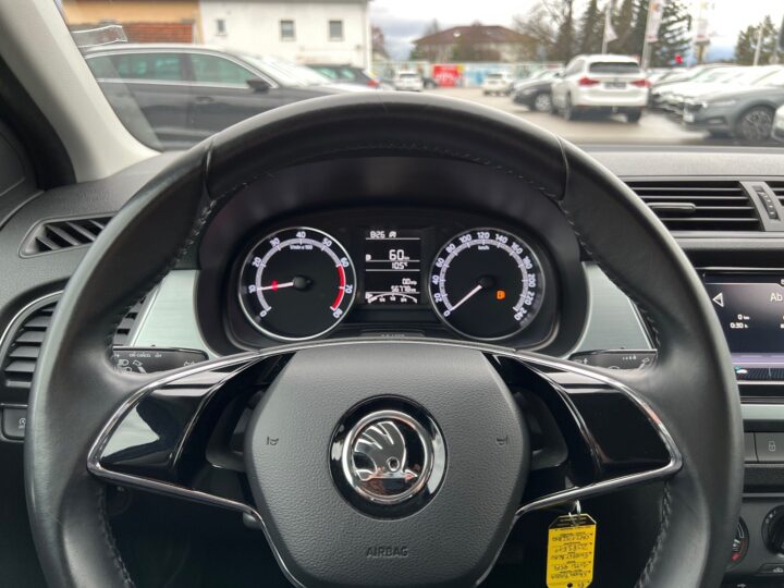 Abbildung Fahrzeugdetailansicht Skoda Fabia - Nr. 15