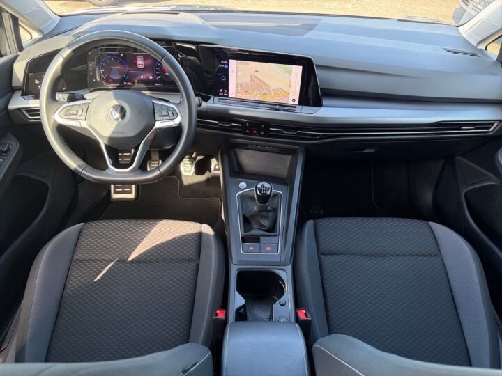 Abbildung Fahrzeugdetailansicht Volkswagen Golf - Nr. 9