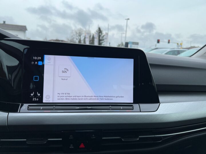 Abbildung Fahrzeugdetailansicht Volkswagen Golf Variant - Nr. 20