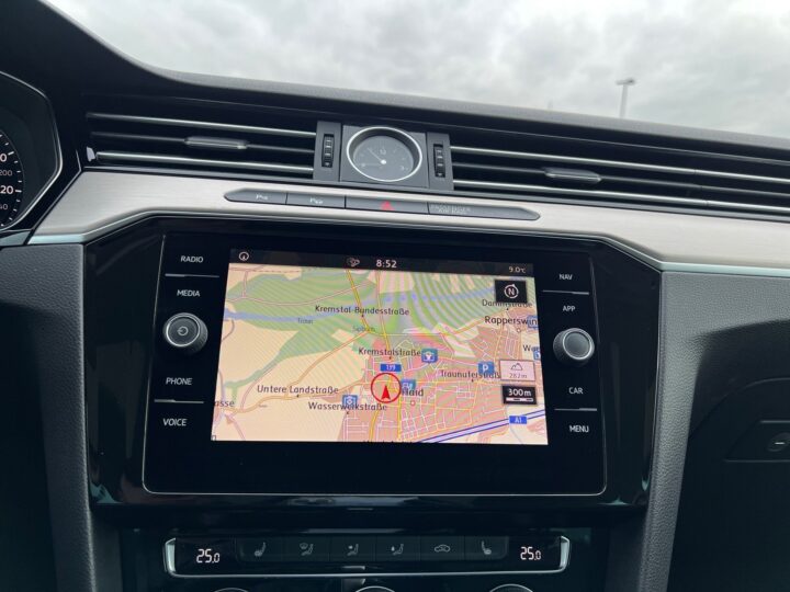 Abbildung Fahrzeugdetailansicht Volkswagen Passat Variant - Nr. 22