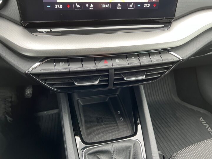 Abbildung Fahrzeugdetailansicht Skoda Octavia - Nr. 27