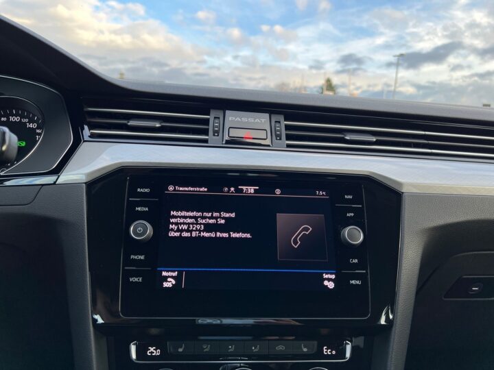 Abbildung Fahrzeugdetailansicht Volkswagen Passat Variant - Nr. 21