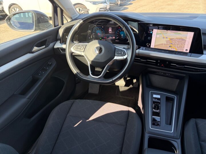 Abbildung Fahrzeugdetailansicht Volkswagen Golf Variant - Nr. 11