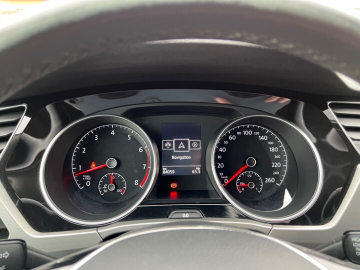 Abbildung Fahrzeugdetailansicht Volkswagen Touran - Nr. 17