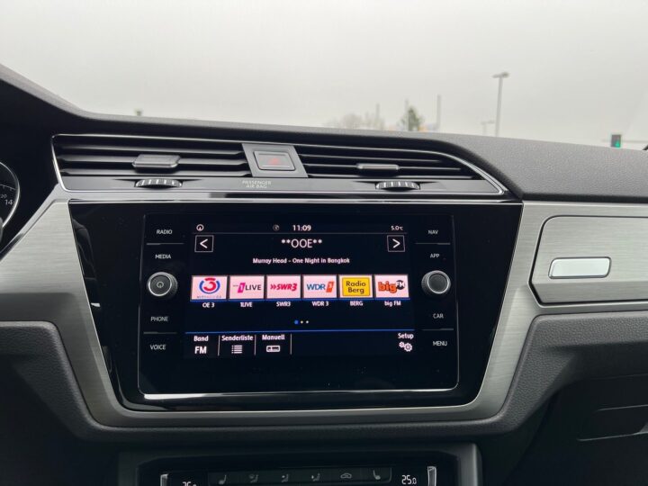 Abbildung Fahrzeugdetailansicht Volkswagen Touran - Nr. 19