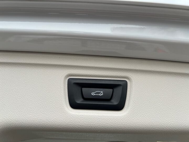 Abbildung Fahrzeugdetailansicht BMW 318 - Nr. 34