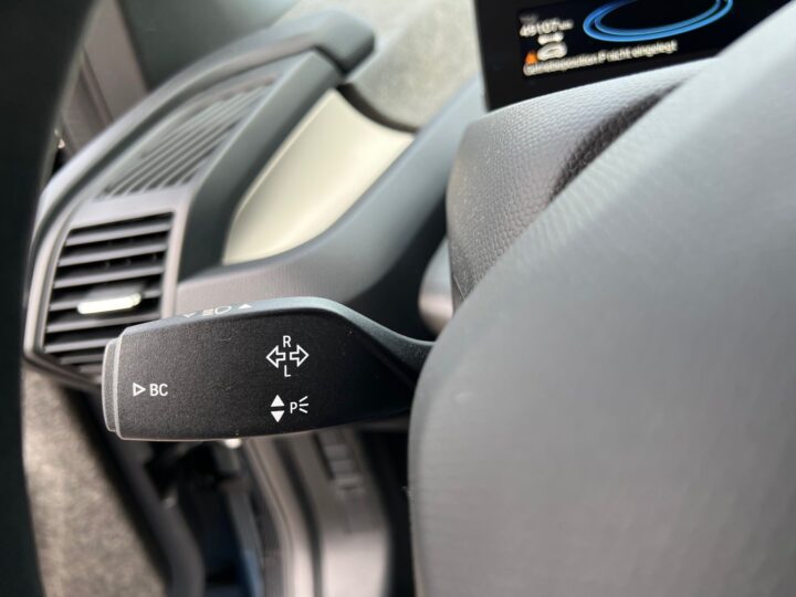 Abbildung Fahrzeugdetailansicht BMW i3 - Nr. 38