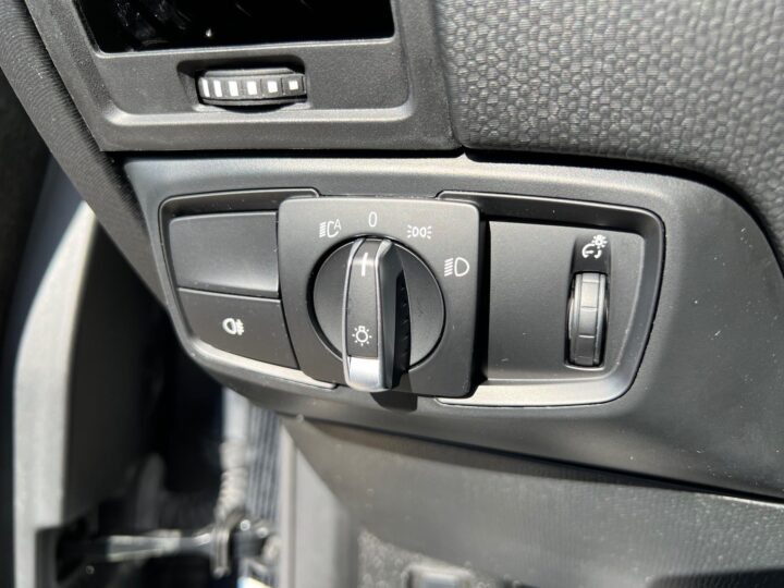 Abbildung Fahrzeugdetailansicht BMW i3 - Nr. 37