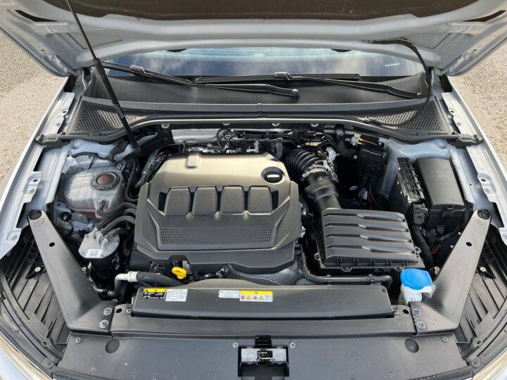 Abbildung Fahrzeugdetailansicht Volkswagen Passat Variant - Nr. 35