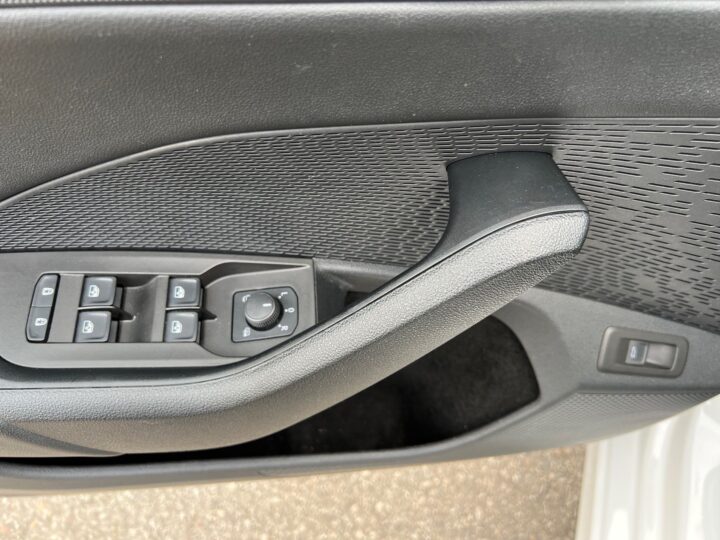 Abbildung Fahrzeugdetailansicht Skoda Octavia - Nr. 30