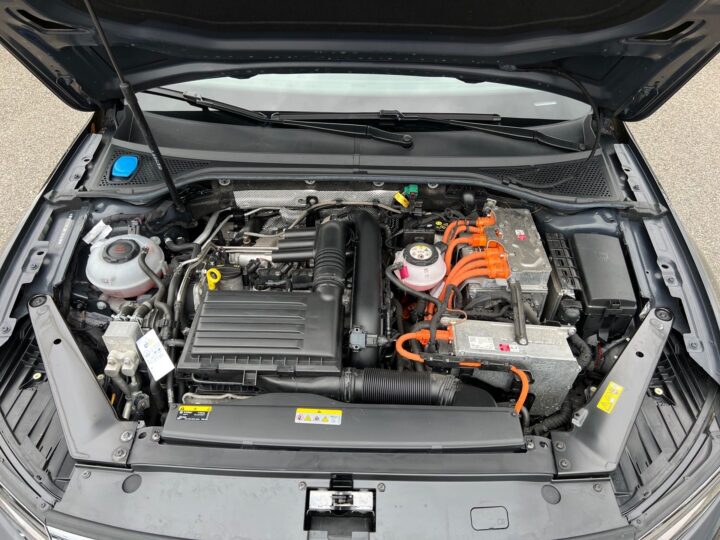 Abbildung Fahrzeugdetailansicht Volkswagen Passat Variant - Nr. 35