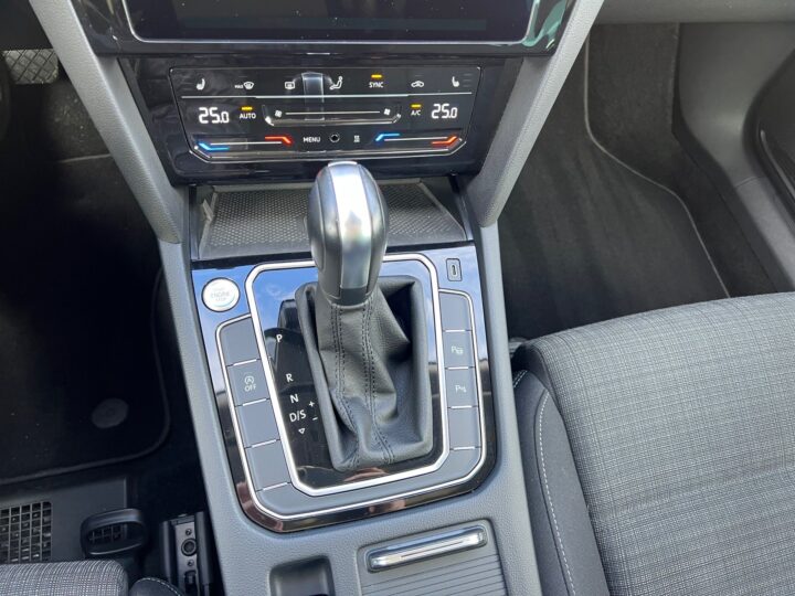 Abbildung Fahrzeugdetailansicht Volkswagen Passat Variant - Nr. 28