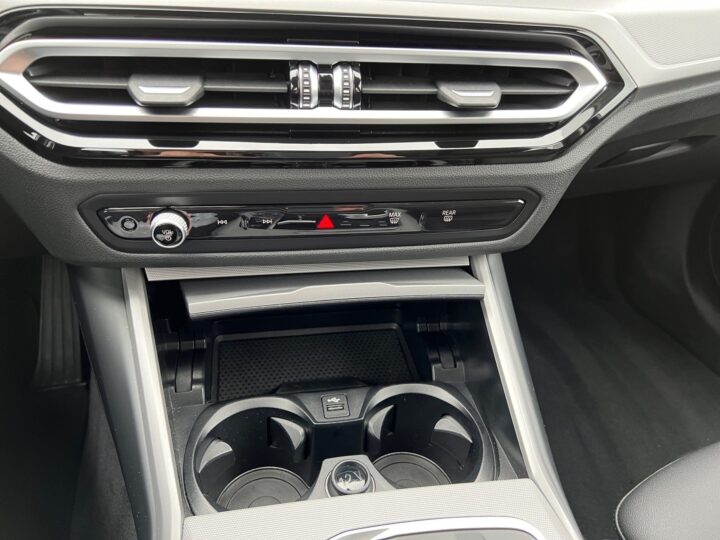 Abbildung Fahrzeugdetailansicht BMW 318 - Nr. 27