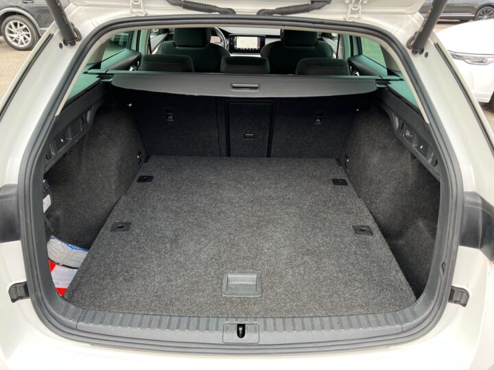 Abbildung Fahrzeugdetailansicht Skoda Octavia - Nr. 14