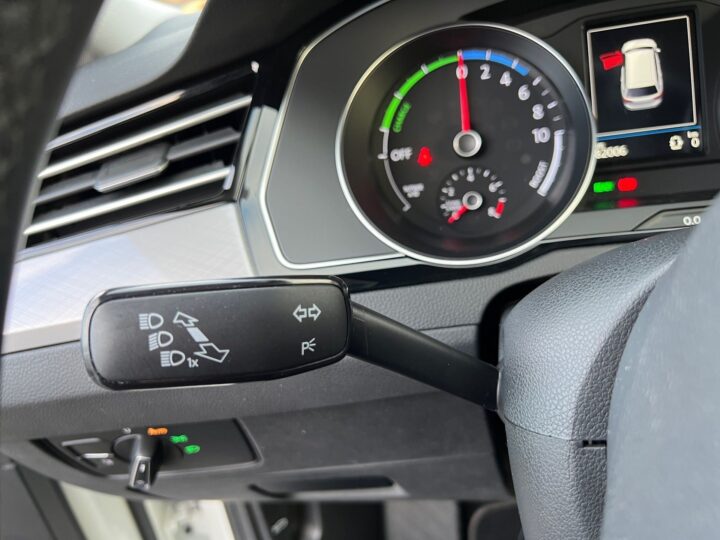 Abbildung Fahrzeugdetailansicht Volkswagen Passat Variant - Nr. 44