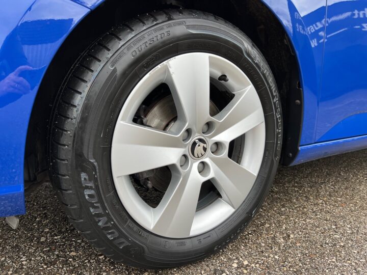 Abbildung Fahrzeugdetailansicht Skoda Fabia - Nr. 32