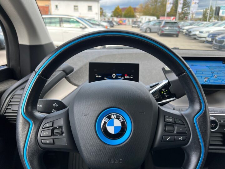 Abbildung Fahrzeugdetailansicht BMW i3 - Nr. 15