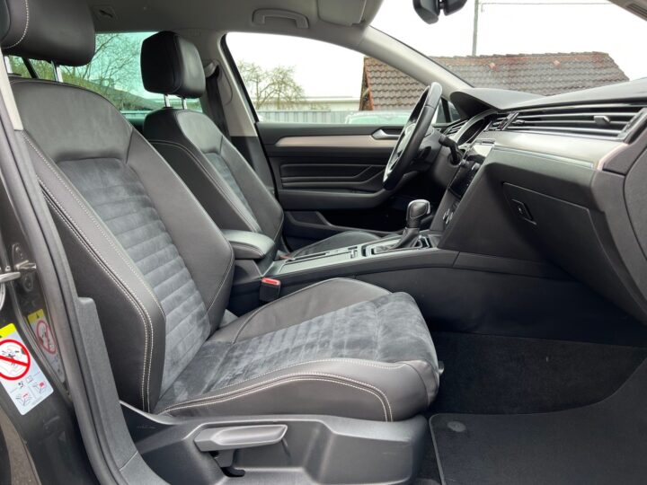 Abbildung Fahrzeugdetailansicht Volkswagen Passat Variant - Nr. 33