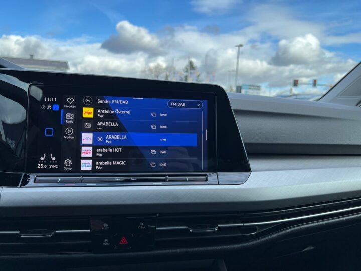 Abbildung Fahrzeugdetailansicht Volkswagen Golf Variant - Nr. 18