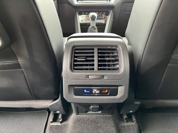 Abbildung Fahrzeugdetailansicht Volkswagen Touran - Nr. 32