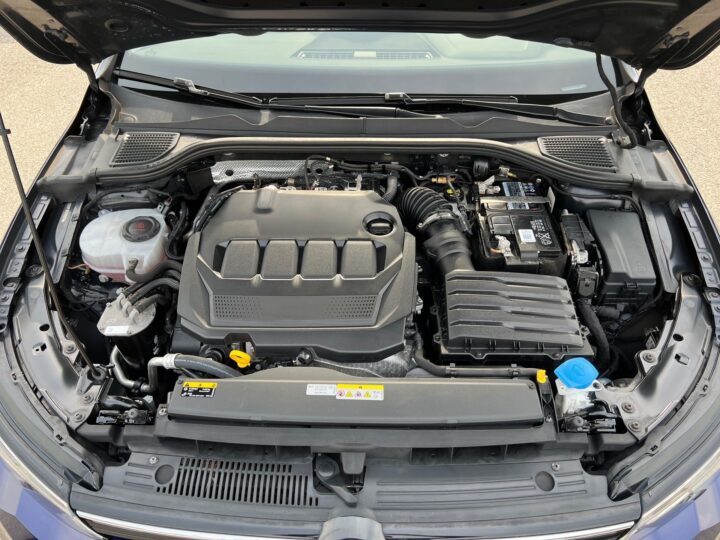 Abbildung Fahrzeugdetailansicht Volkswagen Golf Variant - Nr. 35