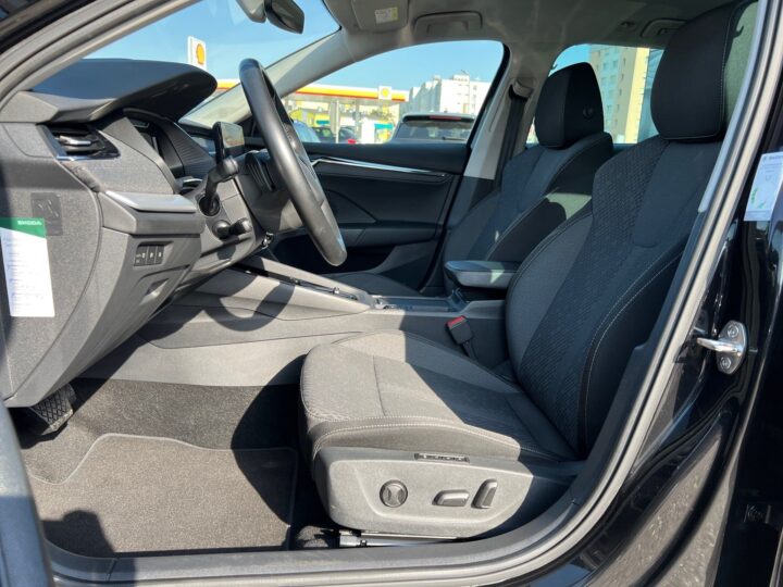 Abbildung Fahrzeugdetailansicht Skoda Octavia - Nr. 12